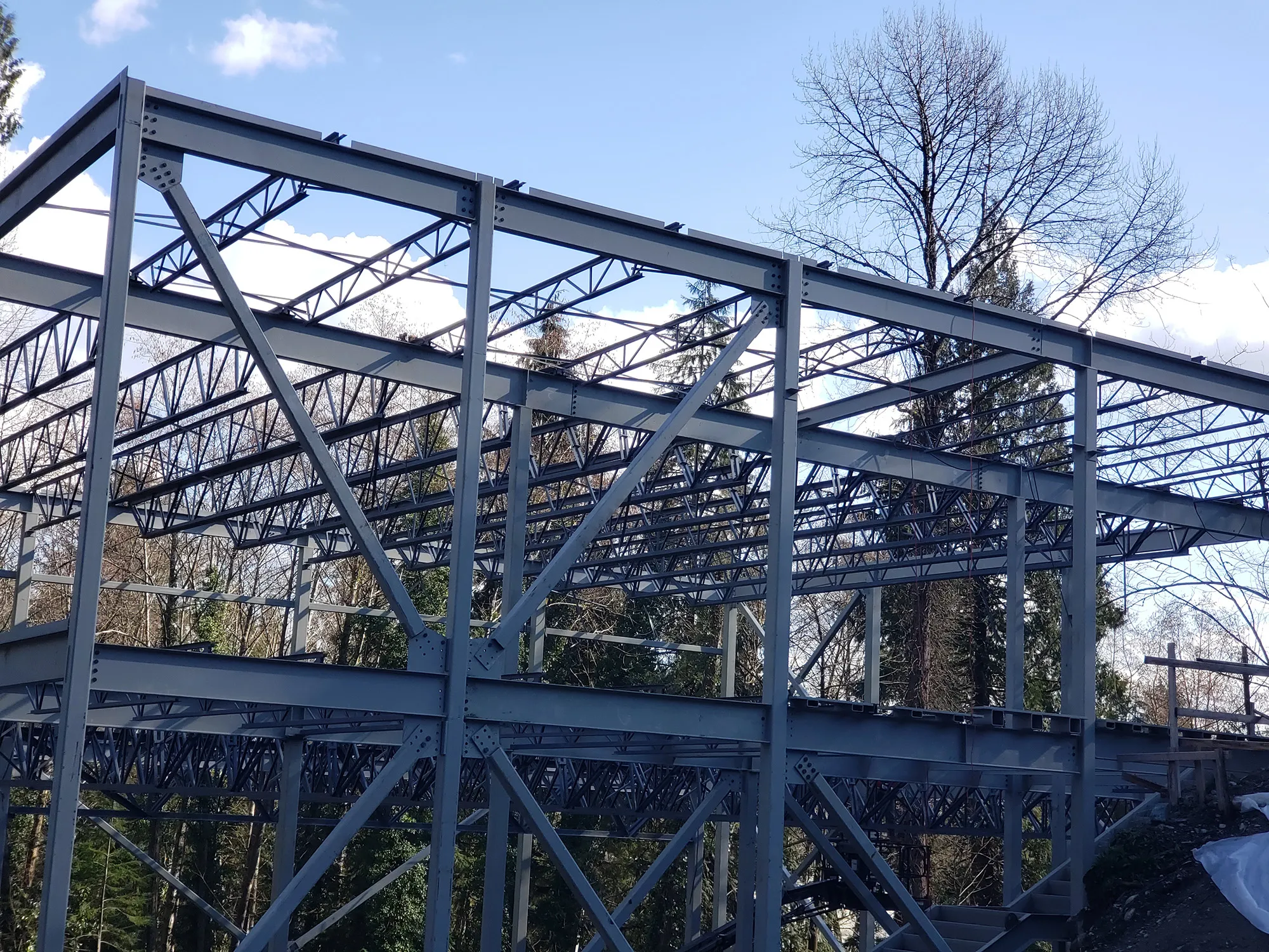 Structural steel installation – Bridge Church in North Vancouver